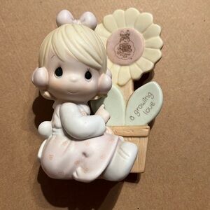 Precious Moments A Growing Love. Membership pc ‘88